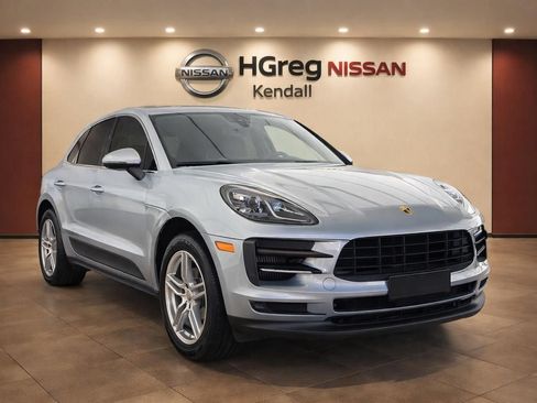 Used 2020 Porsche Macan S AWD/4WD image 3