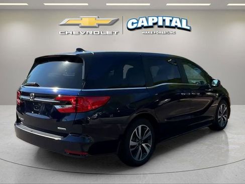 Used 2023 Honda Odyssey Touring image 5