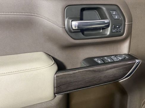 Used 2022 Chevrolet Silverado 2500 LTZ w/ LTZ Premium Package image 29