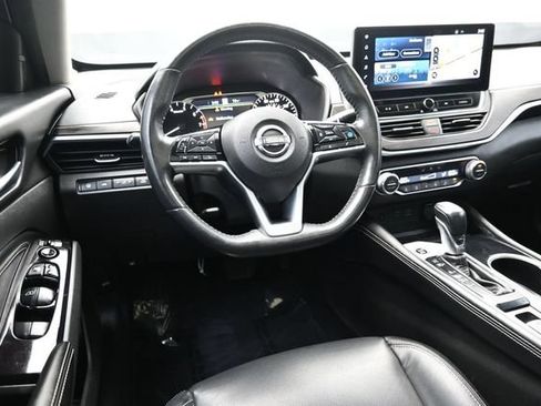 Used 2023 Nissan Altima 2.5 SL FWD image 12