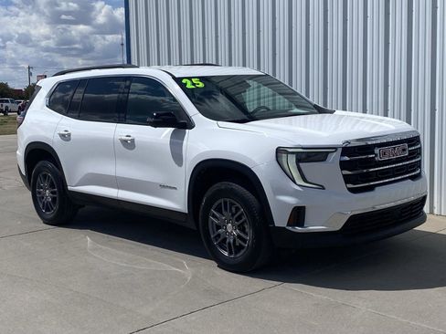 Used 2025 GMC Acadia Elevation AWD/4WD image 3