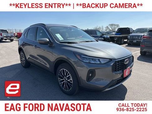 New 2025 Ford Escape SE FWD image 1