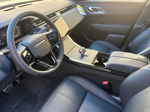 New 2026 Land Rover Range Rover Velar Dynamic SE image 9