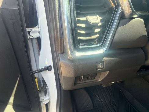 Used 2023 GMC Canyon Elevation w/ Elevation Premium Package AWD/4WD image 29