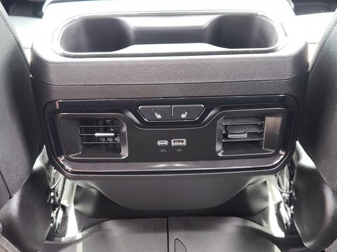 Used 2025 GMC Sierra 1500 AT4 AWD/4WD image 31