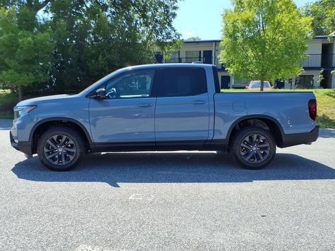 Used 2023 Honda Ridgeline Sport image 6