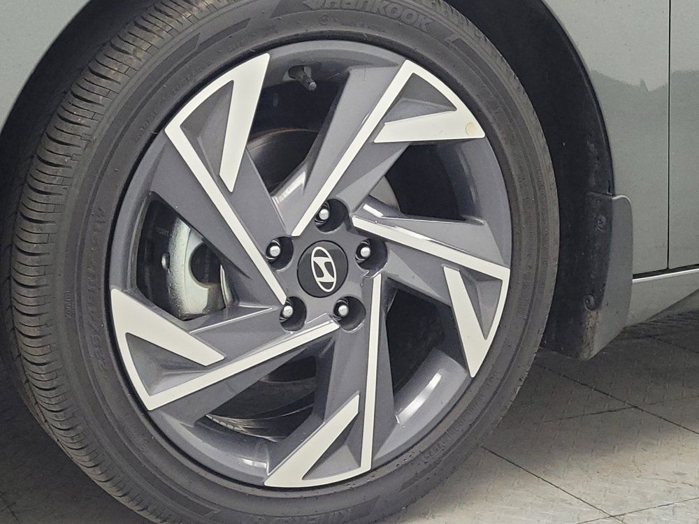 Used 2025 Hyundai Elantra Sport FWD image 31