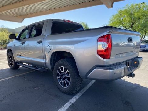 Used 2017 Toyota Tundra SR5 w/ SR5 Upgrade Package image 2