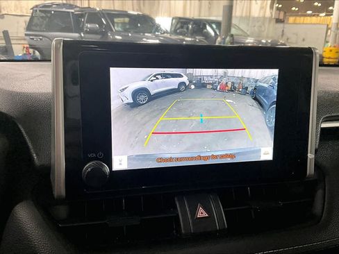 Used 2025 Toyota RAV4 XLE image 27