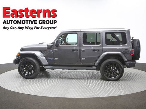 Used 2025 Jeep Wrangler Unlimited Sahara AWD/4WD image 56