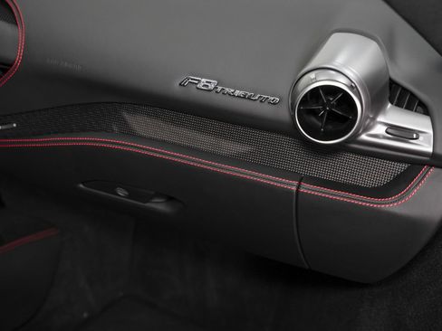 Used 2022 Ferrari F8 Tributo Coupe image 33