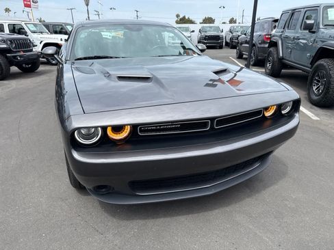 Used 2022 Dodge Challenger SXT RWD image 5