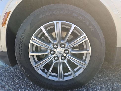 Used 2017 Cadillac XT5 Luxury w/ Driver Awareness Package image 22