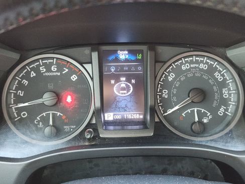 Used 2021 Toyota Tacoma TRD Sport w/ TRD Premium Sport Package AWD/4WD image 20