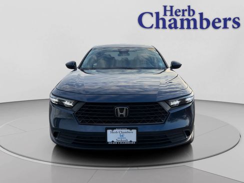 Used 2023 Honda Accord EX image 2