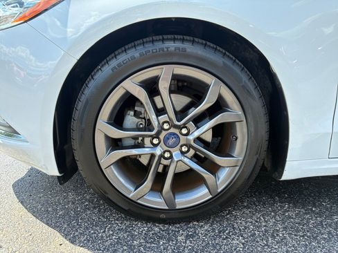 Used 2018 Ford Fusion SE w/ Equipment Group 201A FWD image 23