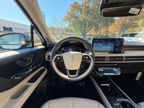 New 2026 Lincoln Corsair Reserve w/ Jet Appearance Package image 9