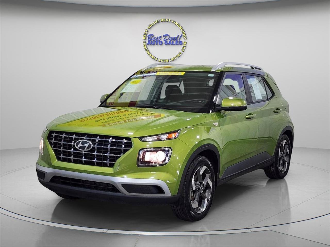 Used 2022 Hyundai Venue SEL FWD image 1
