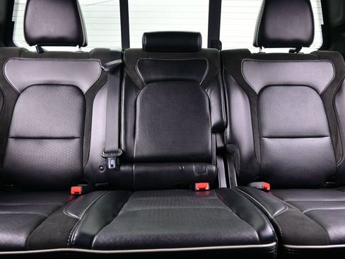 Used 2022 RAM 1500 Laramie AWD/4WD image 19