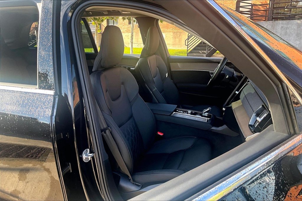 Certified 2026 Volvo XC90 B6 Plus AWD/4WD image 10