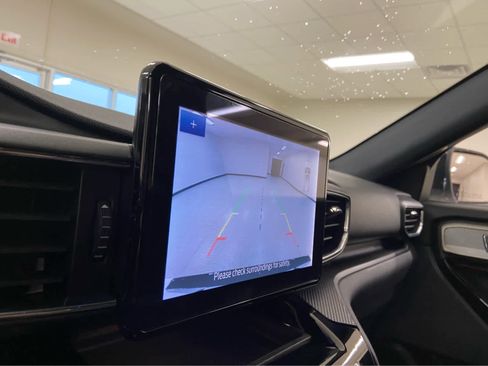 Used 2023 Ford Explorer ST-Line w/ Class IV Trailer Tow Package image 35