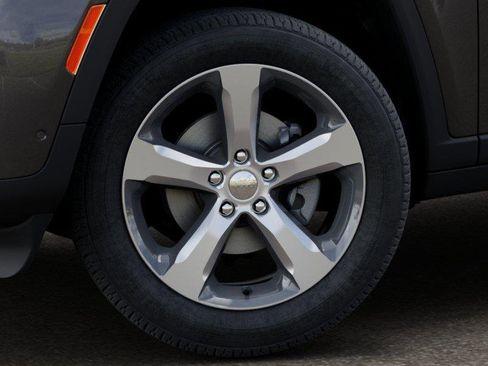 New 2026 Jeep Grand Cherokee Limited w/ Luxury Tech Group II image 8