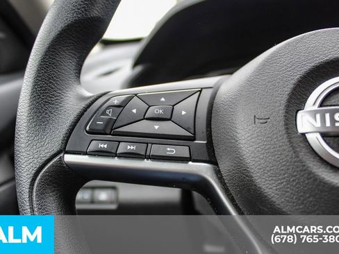 Used 2025 Nissan Altima 2.5 SV FWD image 25