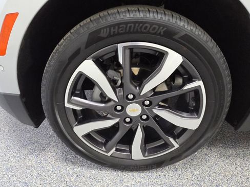 Used 2022 Chevrolet Equinox Premier AWD/4WD image 40