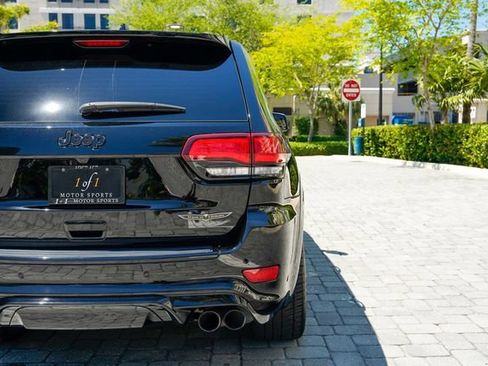 Used 2018 Jeep Grand Cherokee Trackhawk AWD/4WD image 26