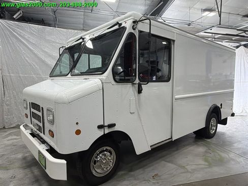 Used 2014 Ford E-350 and Econoline 350 Super Duty w/ A/C Prep Package RWD image 1
