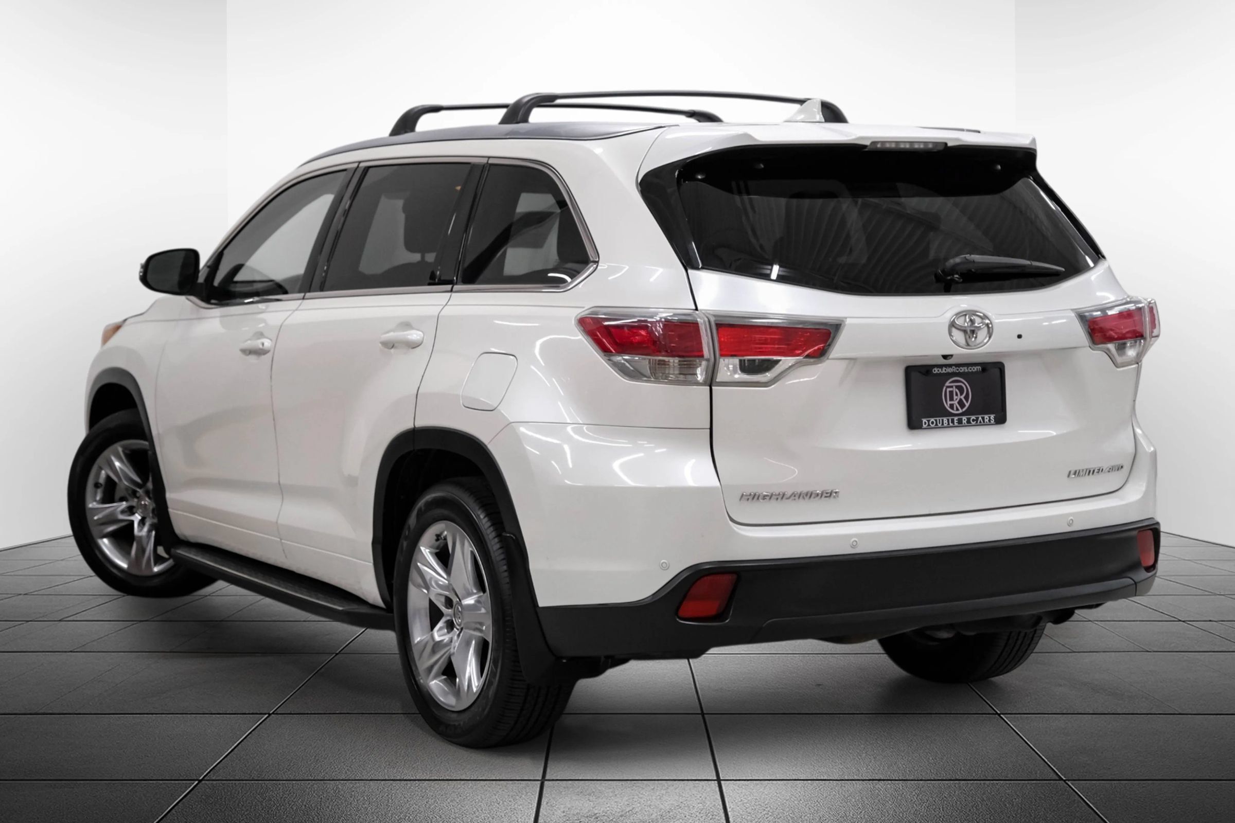 Used 2014 Toyota Highlander Limited Platinum AWD/4WD image 11