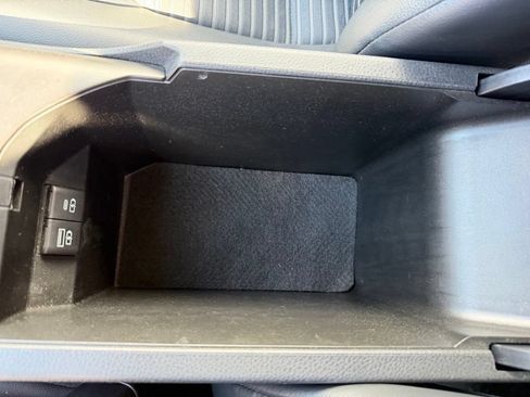 Used 2023 Toyota Camry SE FWD image 24