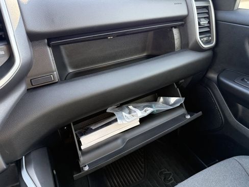 Used 2023 RAM 1500 Big Horn image 32