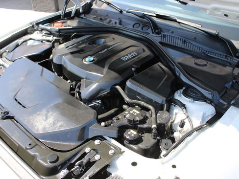 Used 2019 BMW 230i Coupe w/ Convenience Package RWD image 25