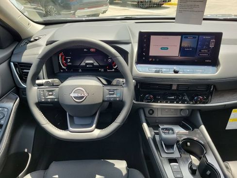 New 2026 Nissan Rogue Platinum AWD/4WD image 14