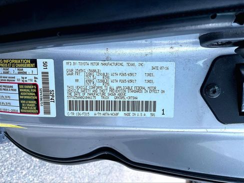 Used 2016 Toyota Tacoma TRD Sport image 6