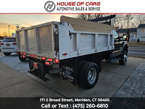 Used 2015 Ford F350 XLT w/ XLT Interior Package image 4