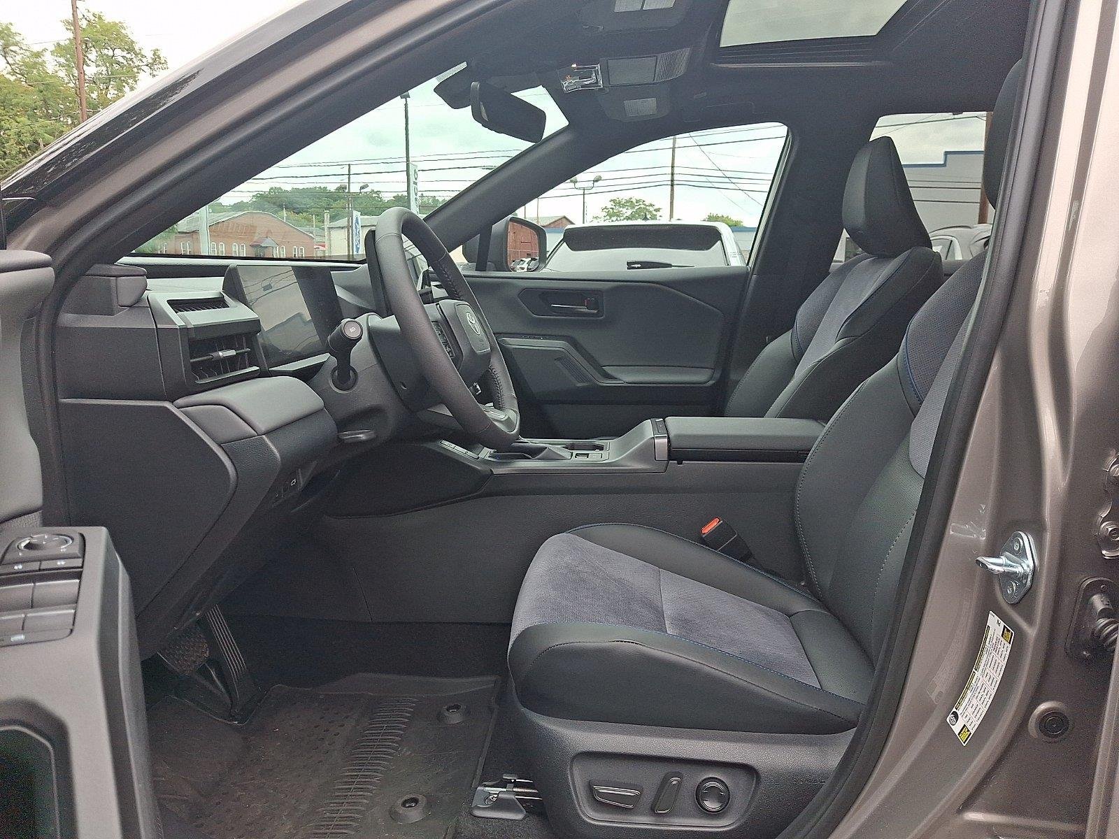 Used 2026 Toyota RAV4 XSE w/ Weather Package AWD/4WD image 12