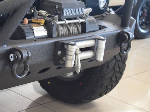 Used 2018 Jeep Wrangler Unlimited Sport S image 8