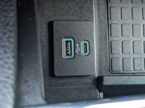Used 2020 Ford Expedition XLT w/ Equipment Group 202A RWD image 22