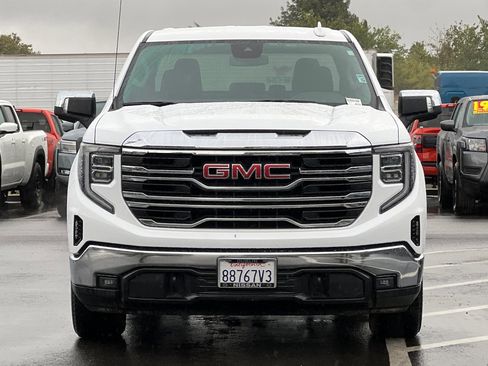 Used 2024 GMC Sierra 1500 SLT image 9