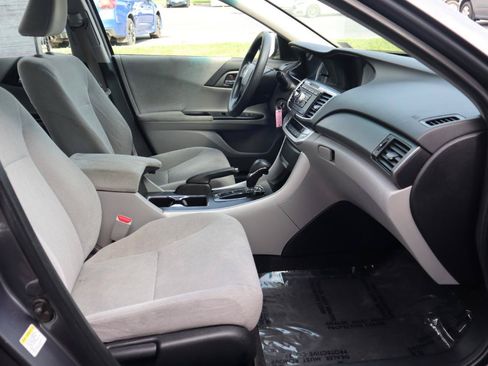 Used 2013 Honda Accord LX image 33