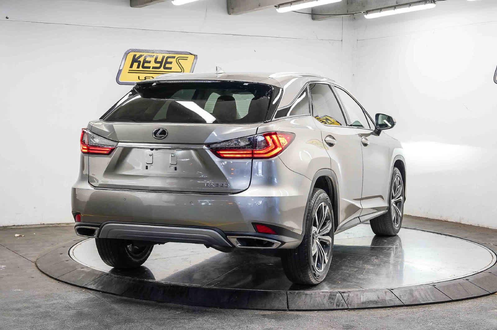 Used 2022 Lexus RX 350 FWD w/ Premium Package image 4