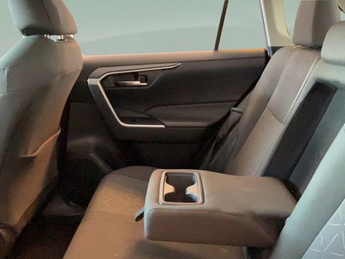 Used 2024 Toyota RAV4 XLE FWD image 27