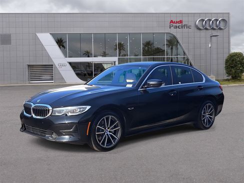 Used 2022 BMW 330e xDrive w/ Driving Assistance Package image 1