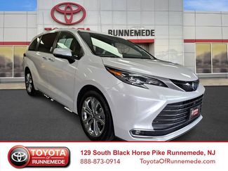 Used 2024 Toyota Sienna Platinum video 1
