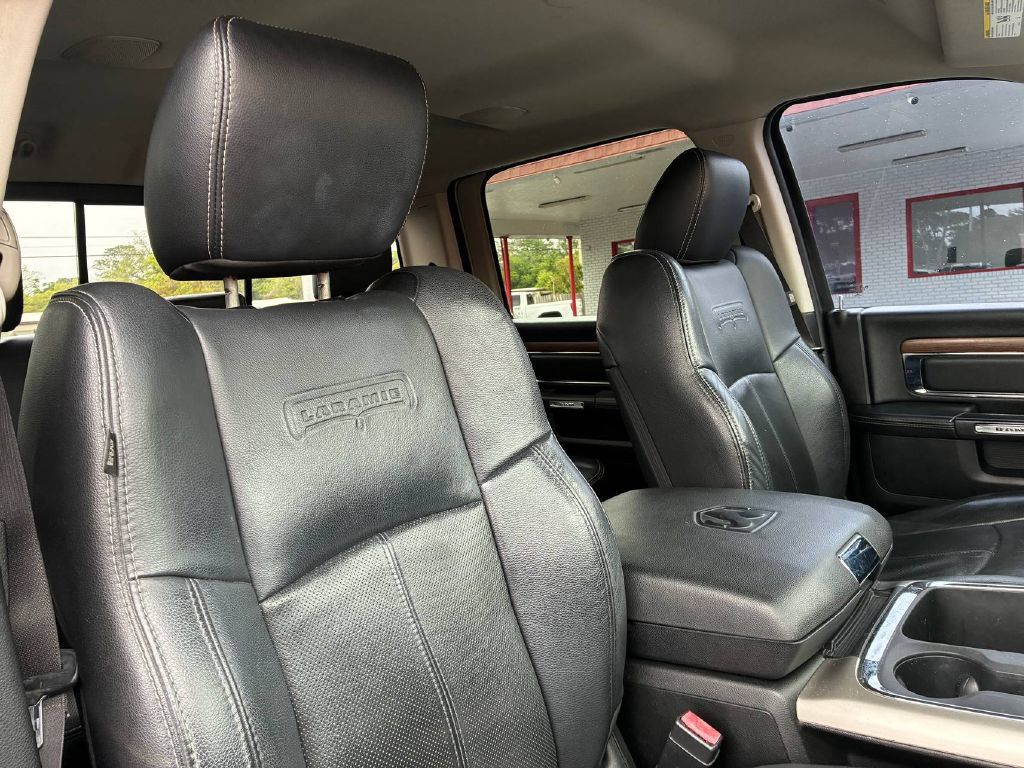 Used 2018 RAM 2500 Laramie w/ Convenience Group AWD/4WD image 17