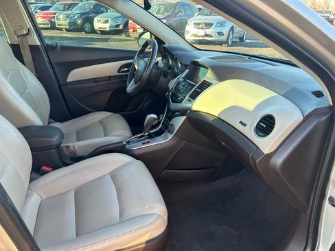 Used 2016 Chevrolet Cruze LTZ w/ Enhanced Safety Package image 16