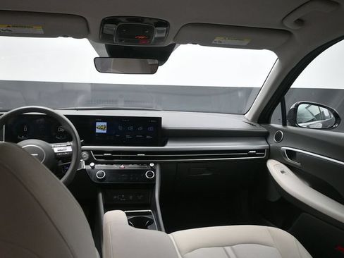 Used 2025 Hyundai Sonata SEL FWD image 22