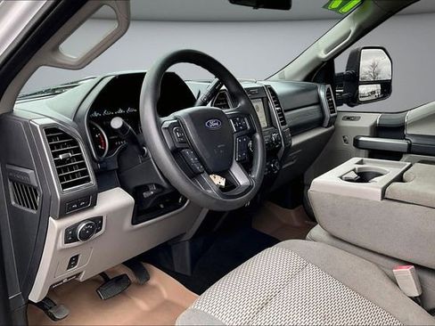 Used 2019 Ford F250 XLT w/ XLT Value Package image 17